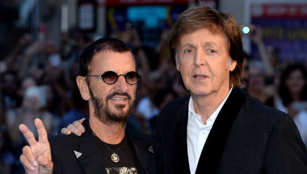 Skladba Now and Then, novinka britské skupiny Beatles, byla zaznamenaná na konci sedmdesátých let minulého století Johnem Lennonem. Zbytek kapely na ní pracoval v devadesátých letech, ale projekt nedotáhl do konce. Téměř o třicet let později se Paul McCartney a Ringo Starr, dva žijící členové skupiny, rozhodli písničku díky moderním technologiím dokončit.  Ihned po oznámení………………………………………………………………………… 		
			
				
Aktuální vydání pro registrované ZDARMA - REGISTRACE  ZDE
Mám registraci / členství - PŘIHLÁSIT
Výhody členství  - Informace ZDE
